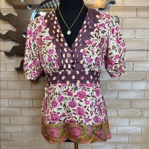 Floral V-Neck Women's Top- xsmall